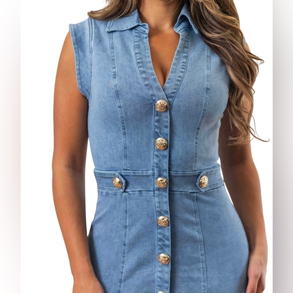 Denim stretch dress with gold tone buttons Size M - Picture 2 of 5